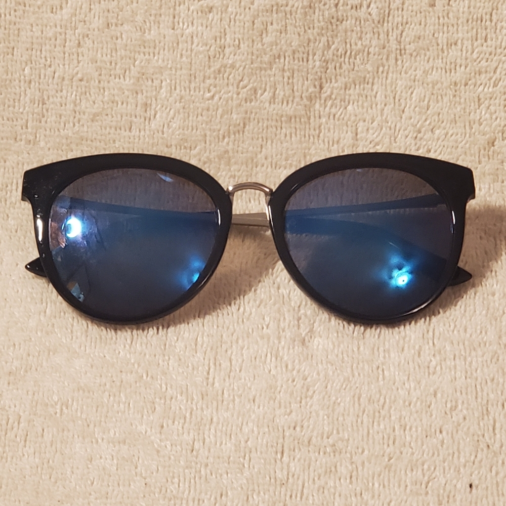 Sunglass